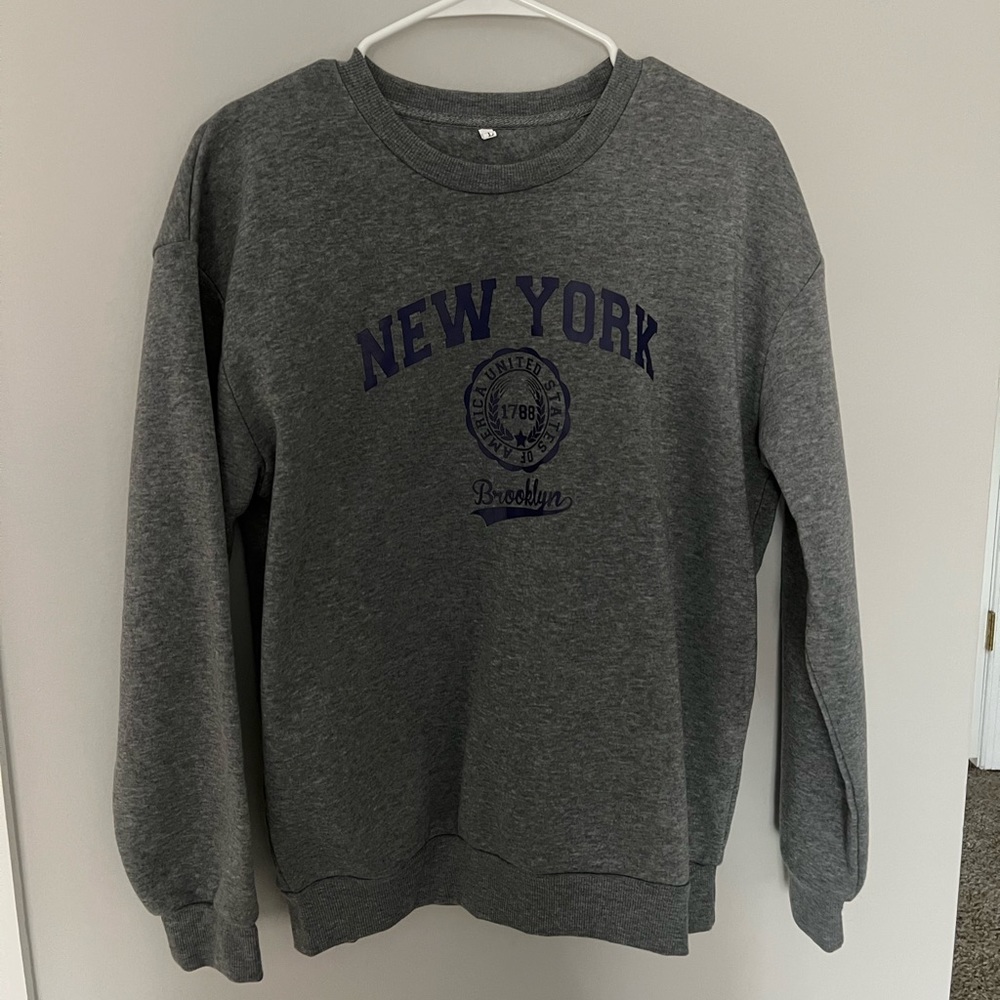 Grey New York sweatshirt